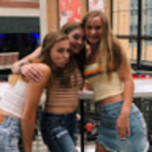 Meet your Posher, Abigail